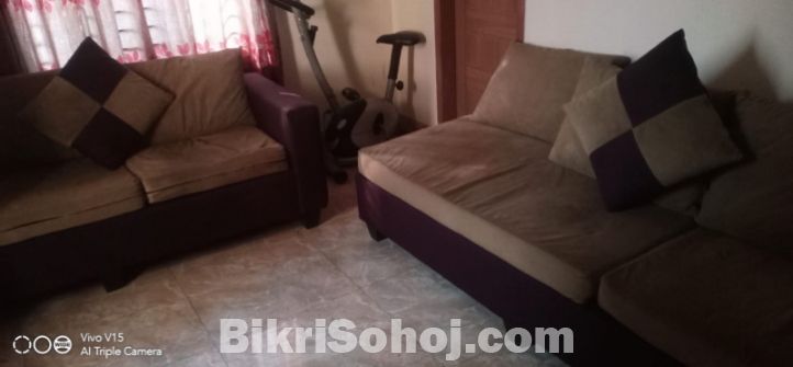 6 Seater Sofa set with Tea Table.Excellent Cindition.